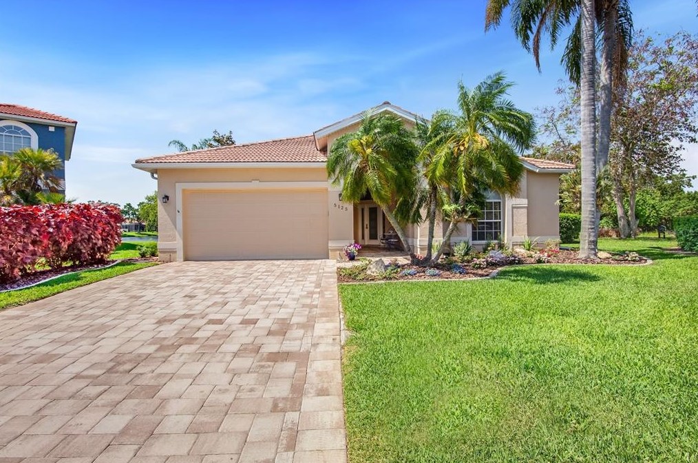 5125 Ridgelake Pl, Sarasota, FL 34238-4442