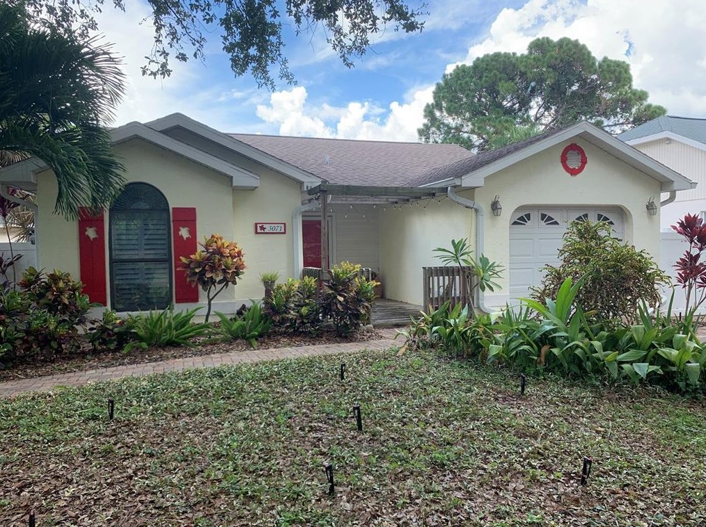 3071 Spirea St, Sarasota, FL 34231-7576