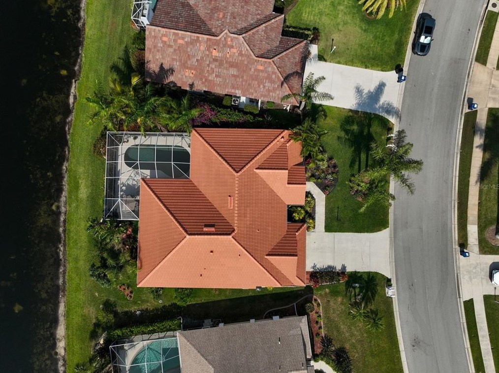 5774 Carriage Dr, Sarasota, FL 34243-3862