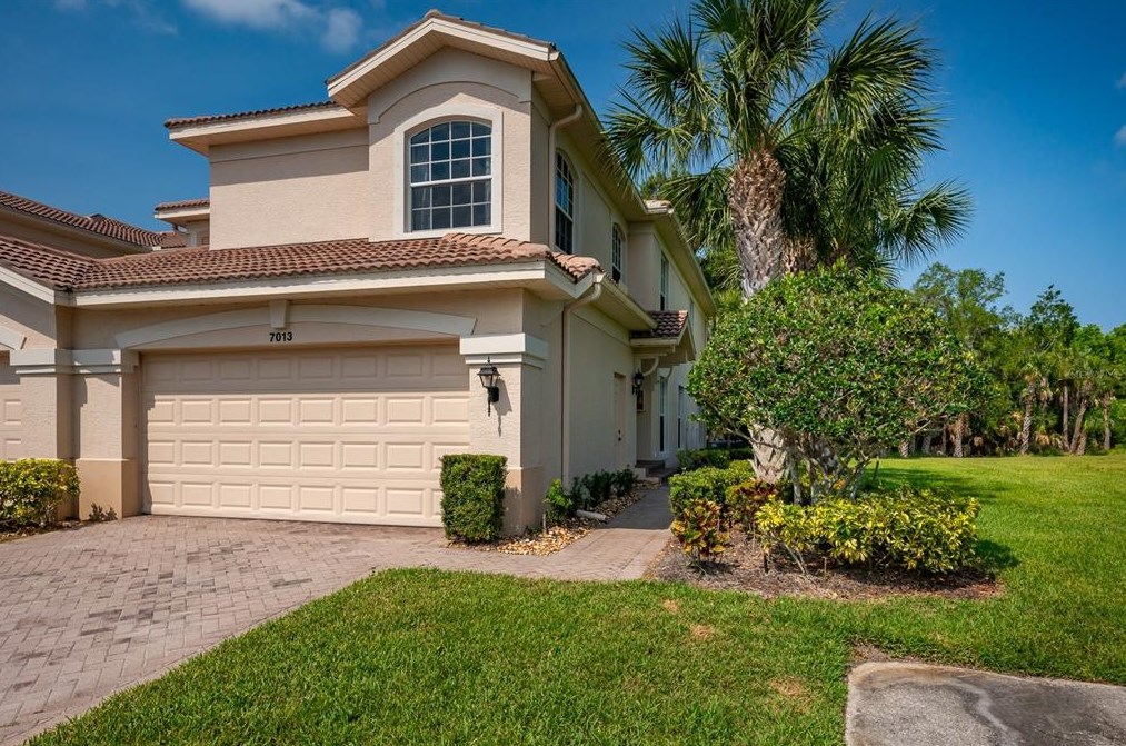 7013 Prosperity Cir #2001, Sarasota, FL 34238