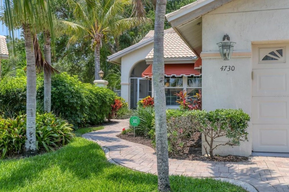 4730 Dundee Dr, Bradenton, FL 34210-2900