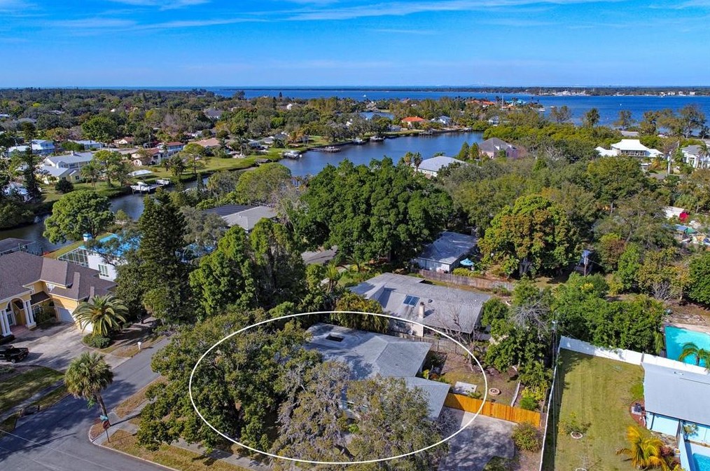 756 Hillcrest Dr, Bradenton, FL 34209