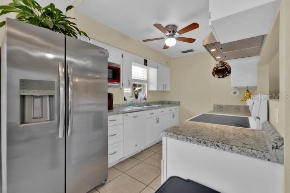 3733 Feather Dr, Lakeland, FL 33812-6303