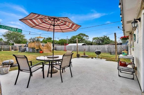 3733 Feather Dr, Lakeland FL 33812-4127 exterior