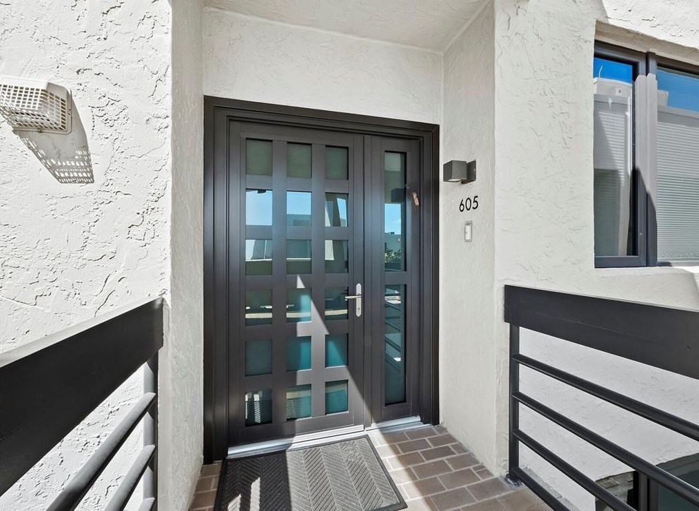 1055 Gulf Of Mexico Dr #605, Longboat Key, FL 34228