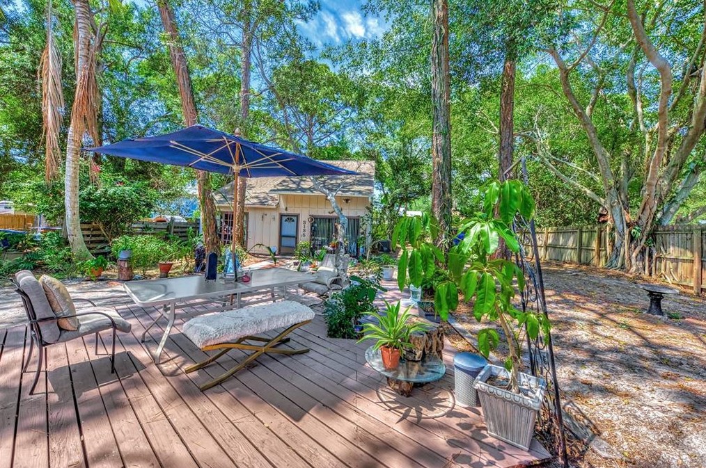 3135 Maiden Ln, Sarasota, FL 34231