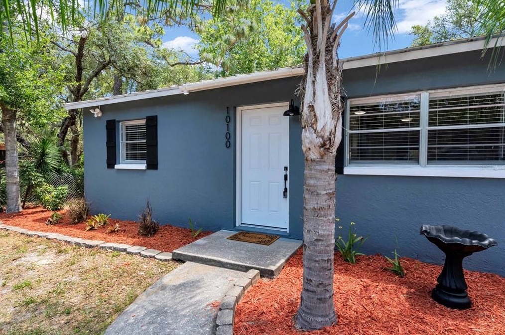 10100 Shalimar St, New Port Richey, FL 34654-3834