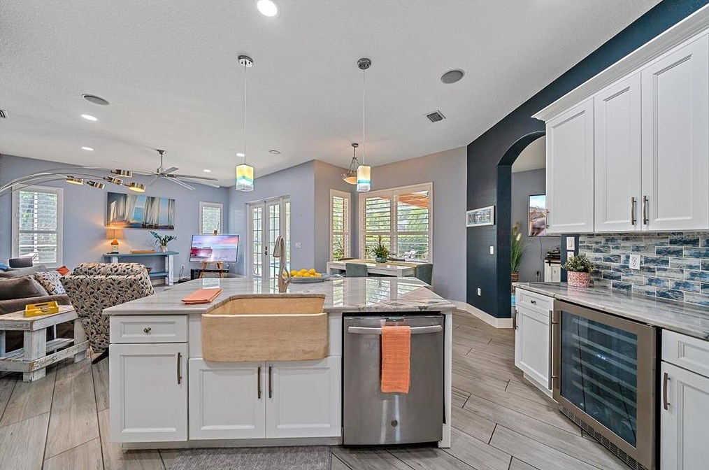 6715 70th Ct, Bradenton FL  34203-7101 exterior