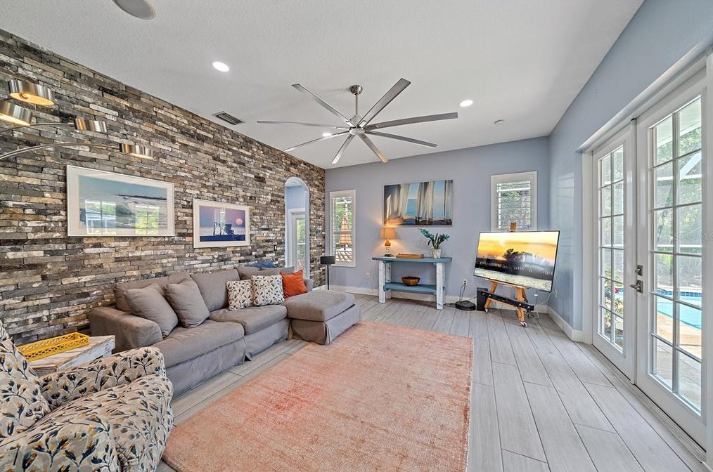 6715 70th Ct, Bradenton FL  34203-7101 exterior