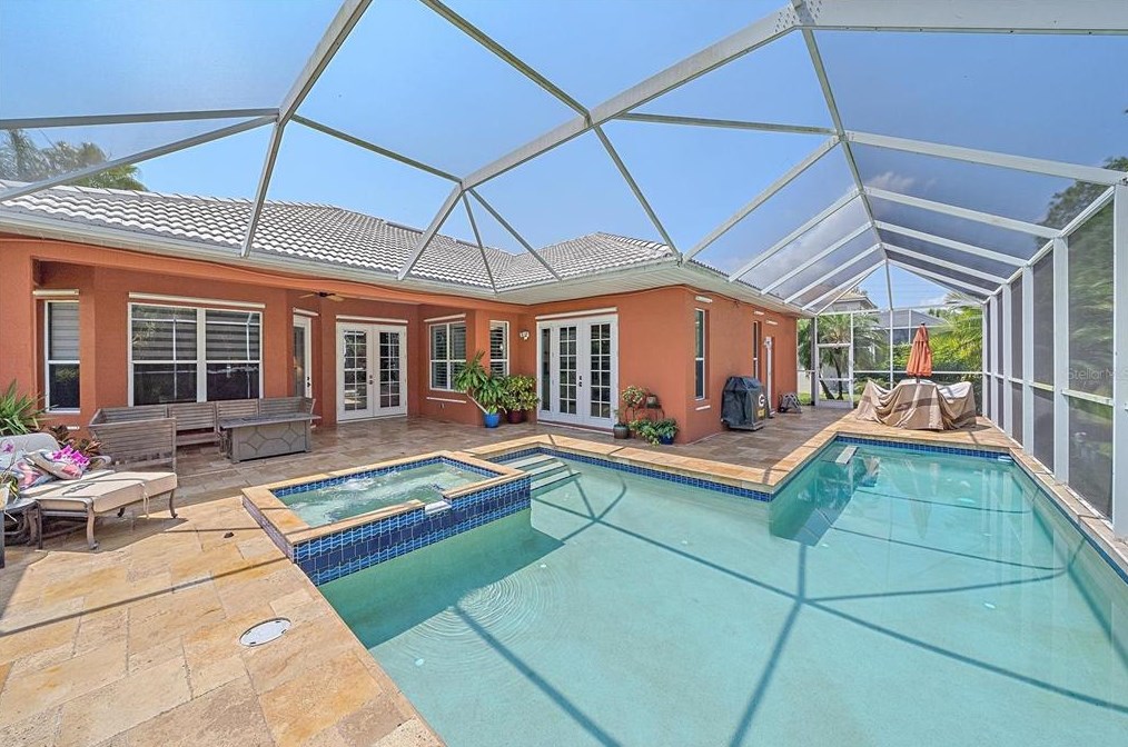 6715 70th Ct, Bradenton FL  34203-7101 exterior