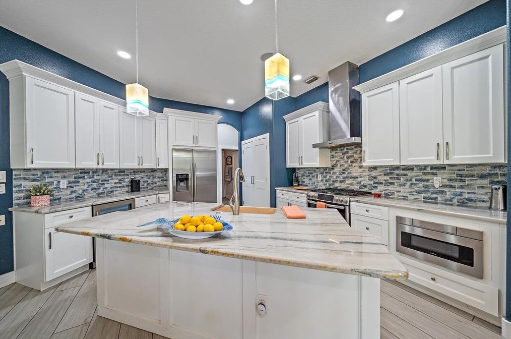 6715 70th Ct, Bradenton FL  34203-7101 exterior