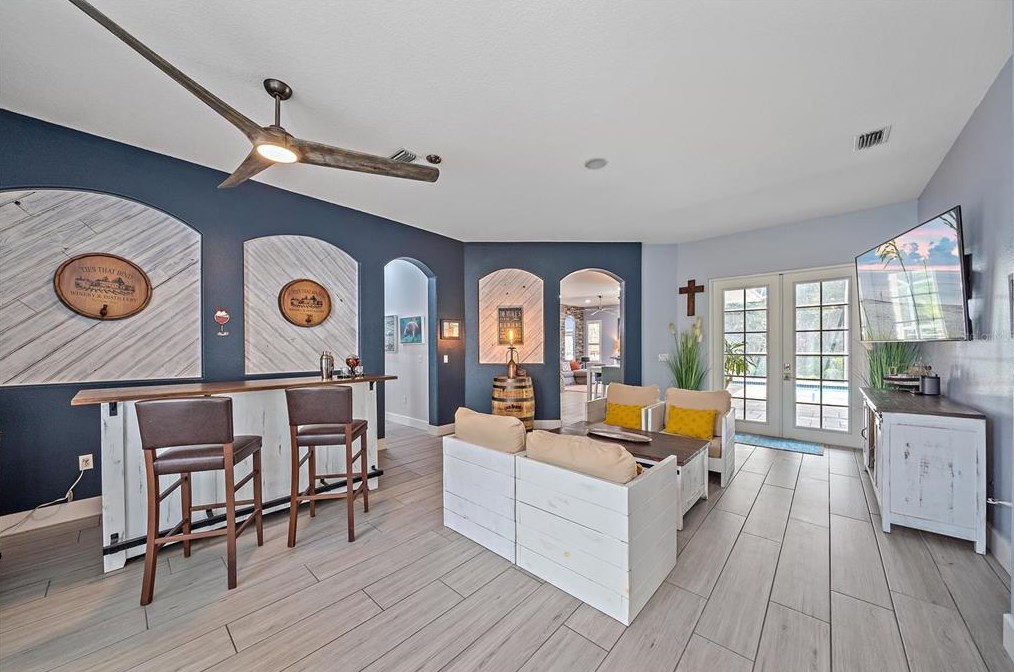 6715 70th Ct, Bradenton FL  34203-7101 exterior