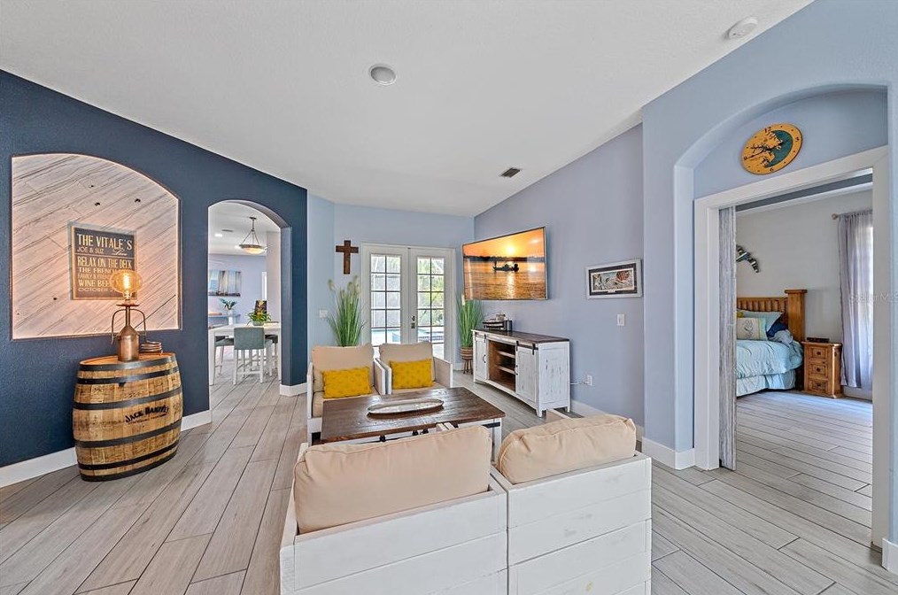 6715 70th Ct, Bradenton FL  34203-7101 exterior