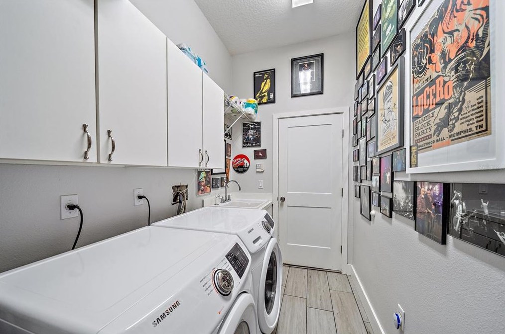 6715 70th Ct, Bradenton FL  34203-7101 exterior