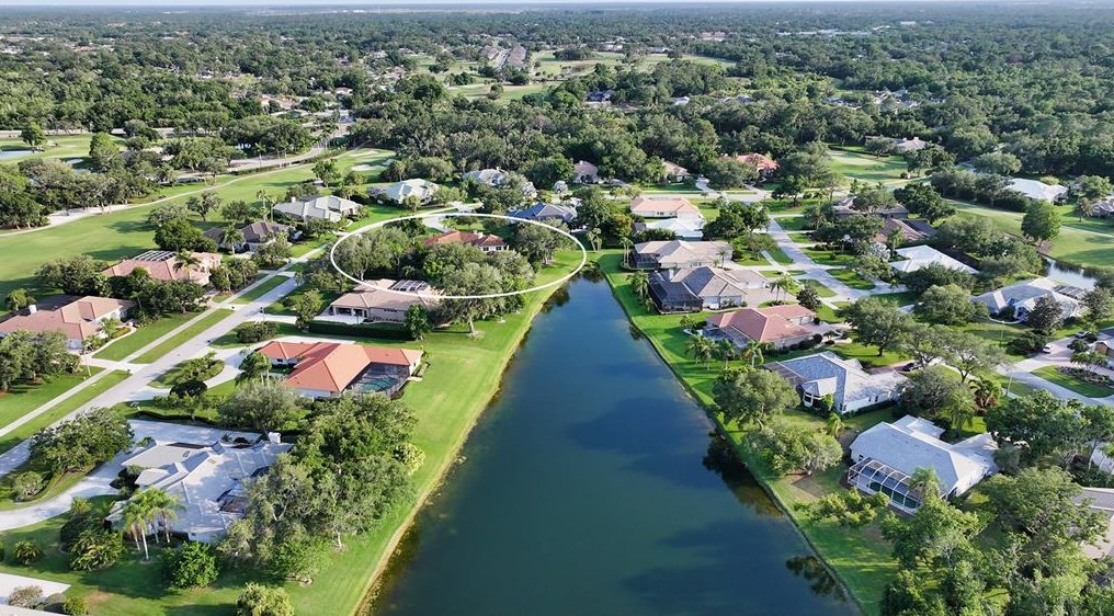 7724 Alister Mackenzie Dr, Sarasota, FL 34240-8707