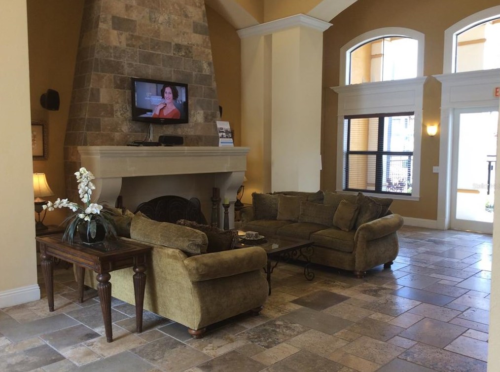 8367 38th St Cir E #205, Sarasota, FL 34243