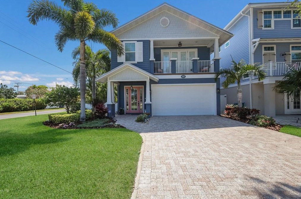 4607 2nd Ave, Holmes Beach, FL 34217
