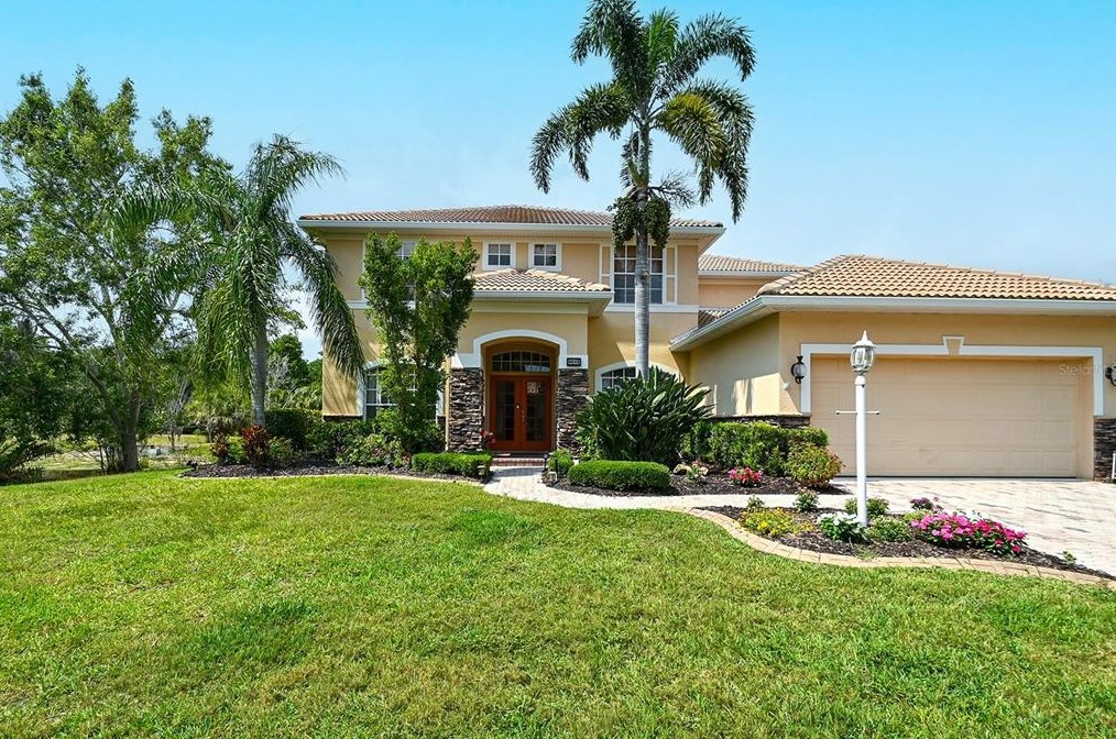 6815 Bay Hill Dr, Bradenton, FL 34202