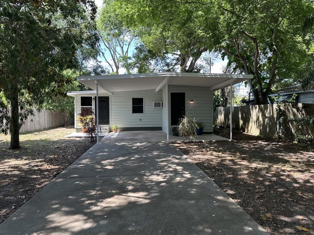 5235 3rd Ave, Saint Petersburg, FL 33707-1807