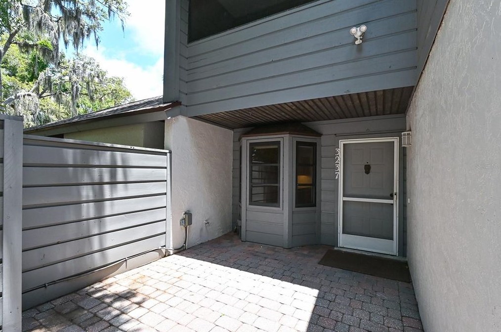 3237 Golden Eagle Ln, Sarasota, FL 34231-7381