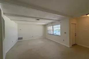 2025 Amanda Dr, Sarasota, FL 34232 - Photo 4