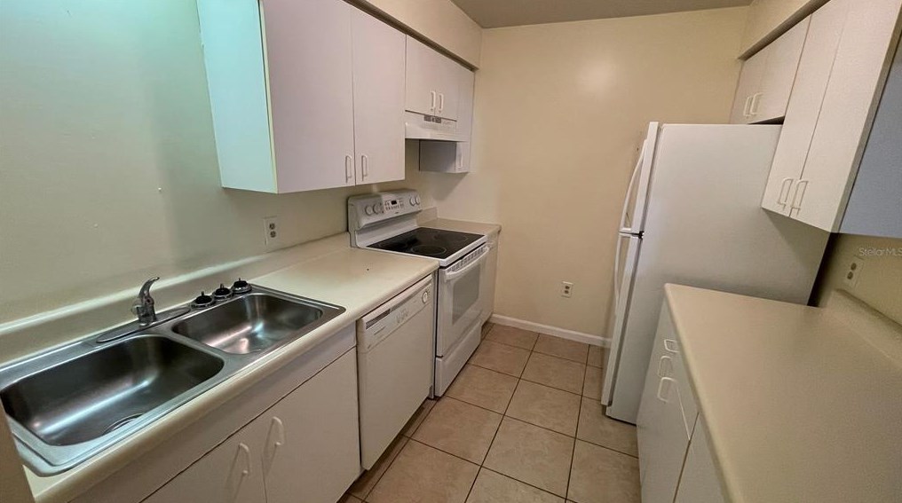 5509 Fountain Lake Cir #c207, Bradenton, FL 34207