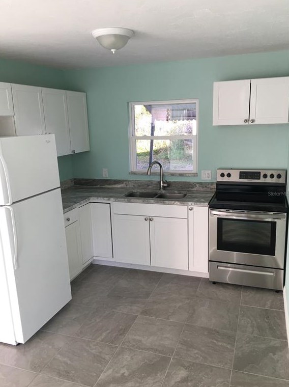 1100 Sunset Ave, Nokomis, FL 34275