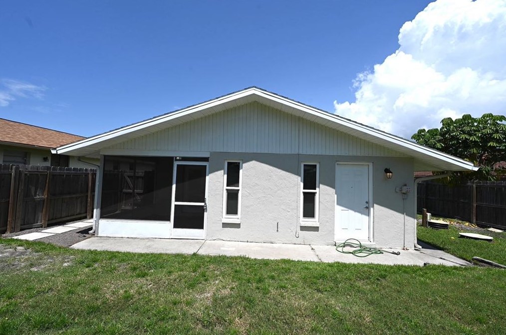 1922 Marcia St, Sarasota, FL 34231-7810