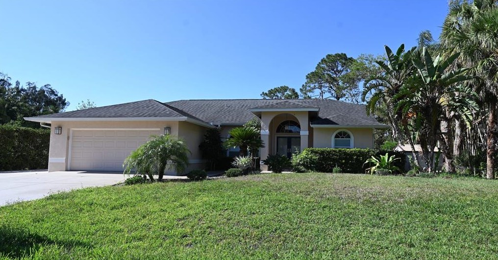 6535 Canary St, Sarasota, FL 34241-9114