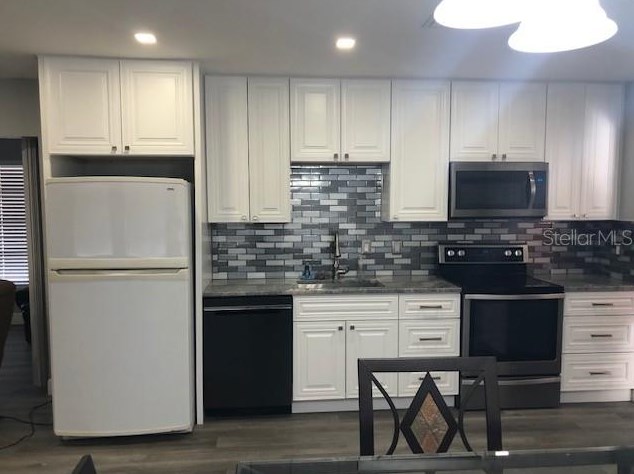 5804 19th St, Bradenton, FL 34207-3912