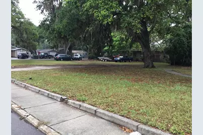 520 20th Street E, Bradenton, FL 34208 - Photo 1