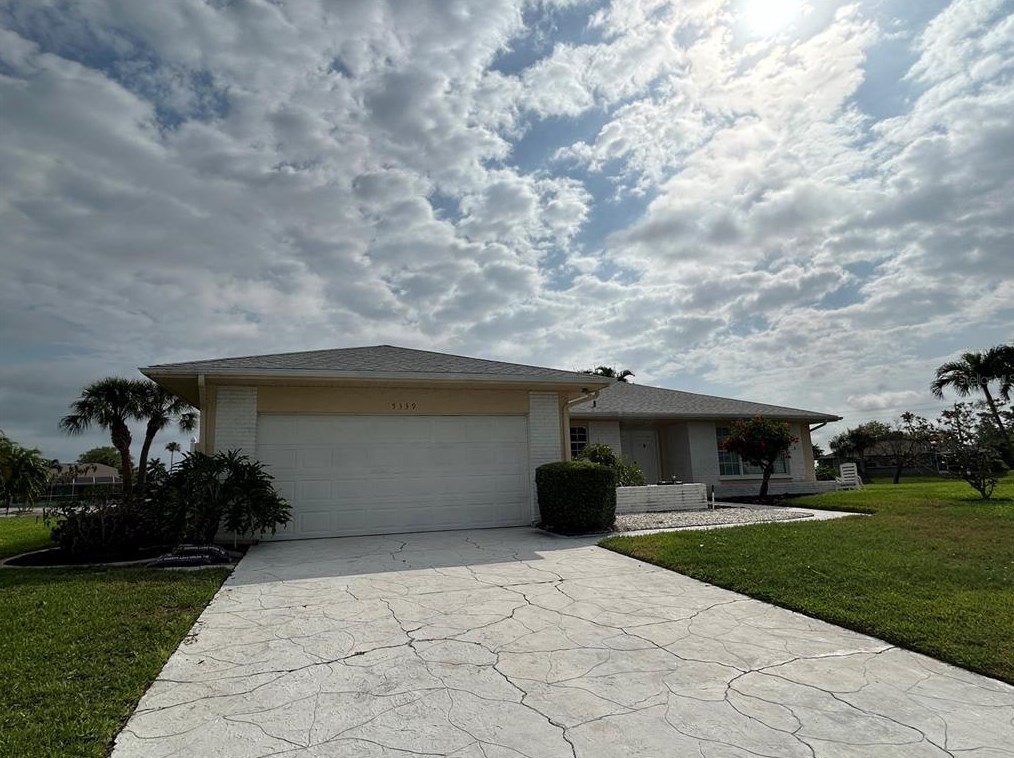 5339 87th St W, Bradenton, FL 34210
