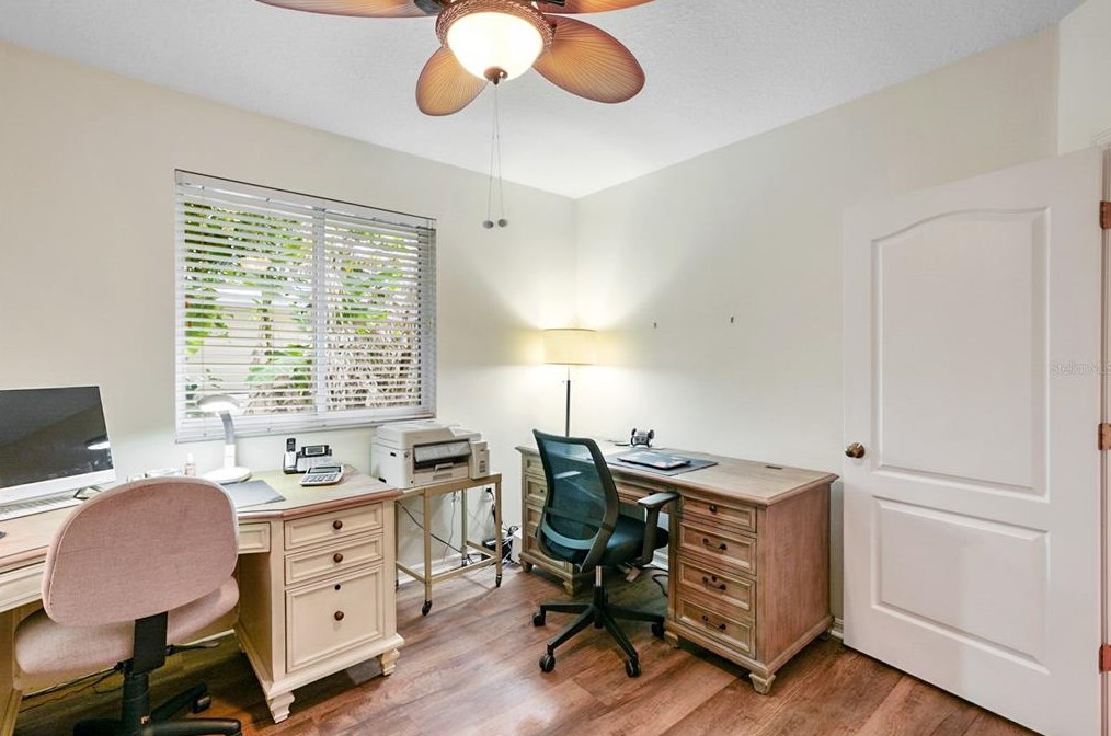 4416 Golden Lk Dr, Sarasota FL  34233-1978 exterior