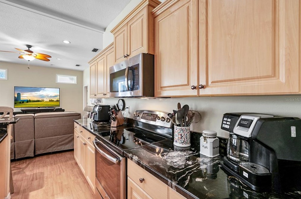 4416 Golden Lk Dr, Sarasota FL  34233-1978 exterior