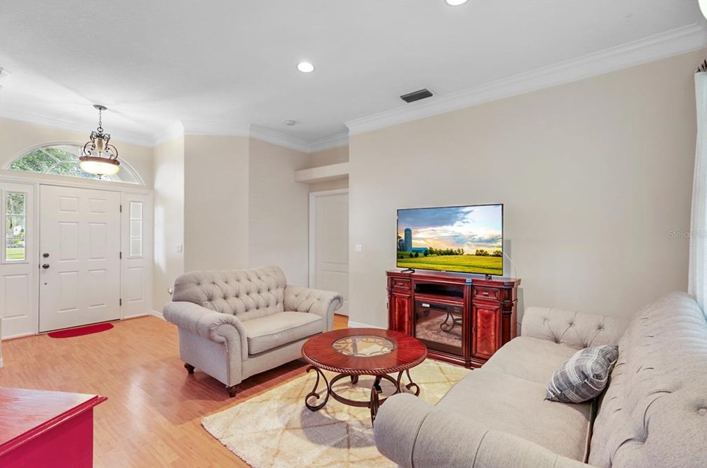 4416 Golden Lk Dr, Sarasota FL  34233-1978 exterior