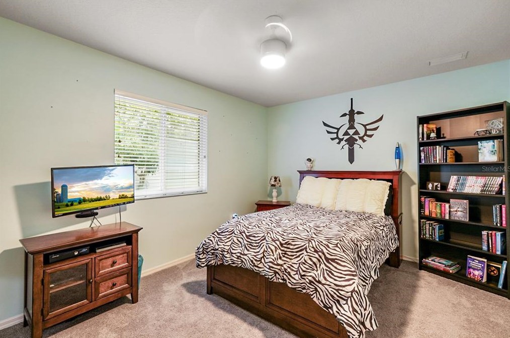 4416 Golden Lk Dr, Sarasota FL  34233-1978 exterior