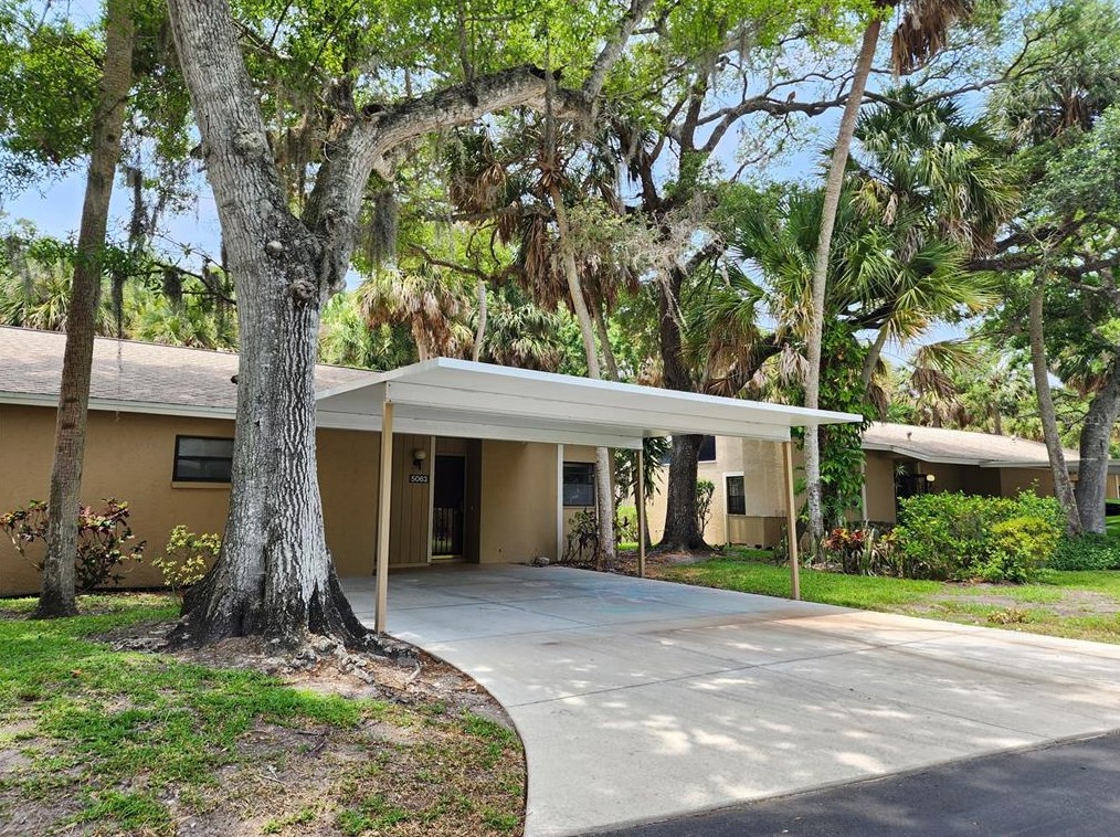 5063 Village Gardens Dr # 9, Sarasota, FL
