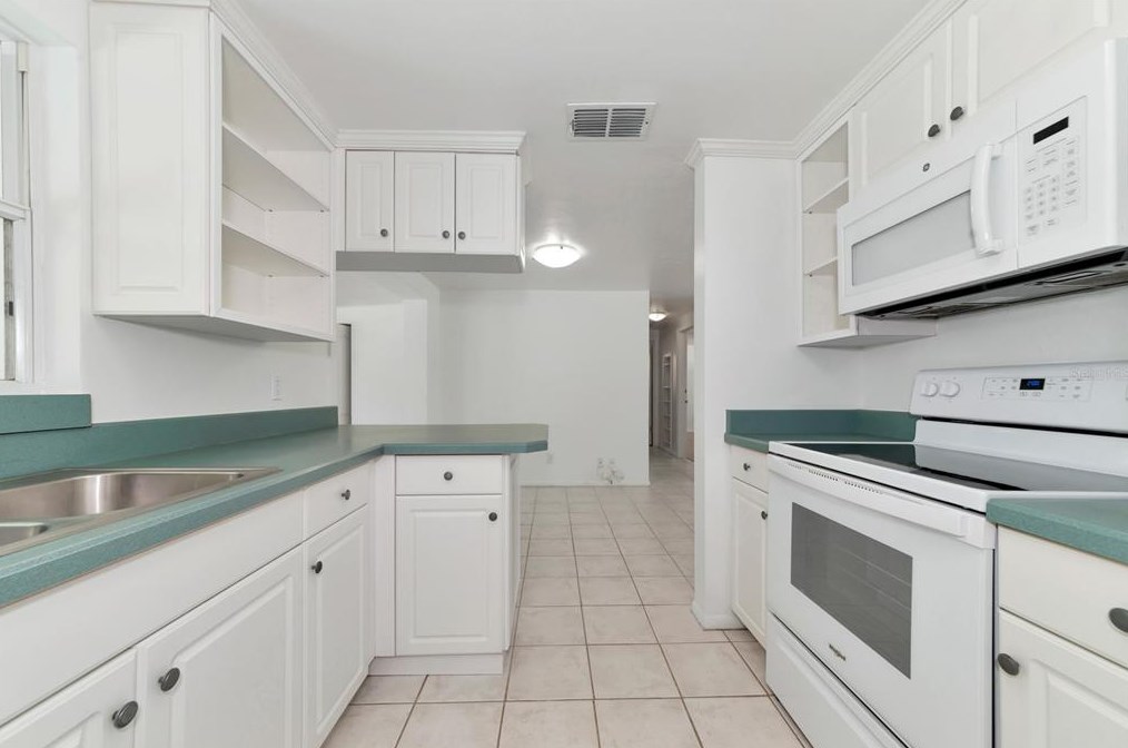 3007 Bayshore Gdn Pkwy, Bradenton FL  34207-4337 exterior