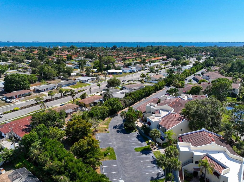 3007 Bayshore Gdn Pkwy, Bradenton FL  34207-4337 exterior