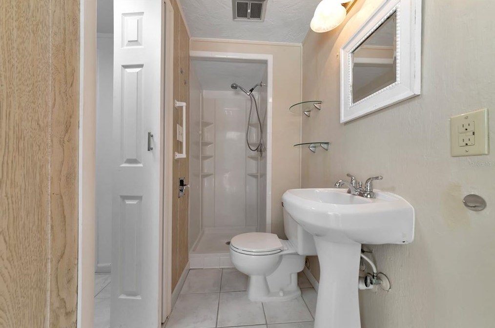 3007 Bayshore Gdn Pkwy, Bradenton FL  34207-4337 exterior