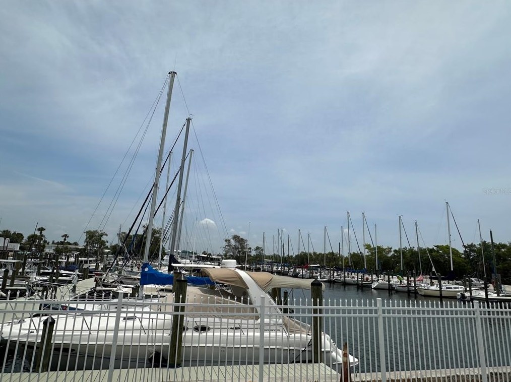 3007 Bayshore Gdn Pkwy, Bradenton FL  34207-4337 exterior