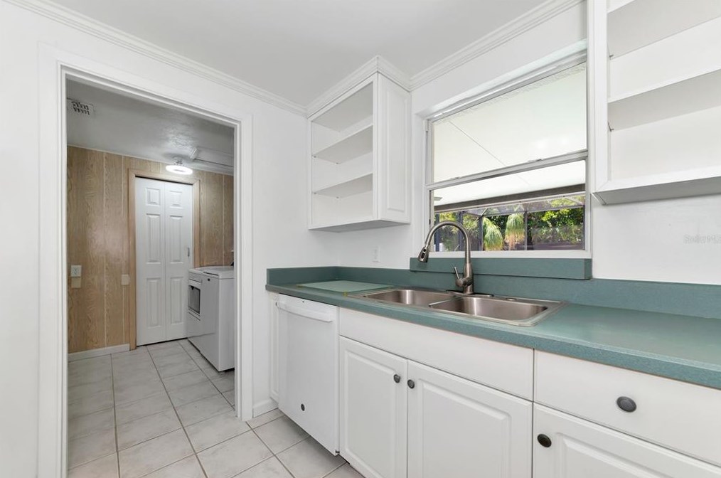 3007 Bayshore Gdn Pkwy, Bradenton FL  34207-4337 exterior