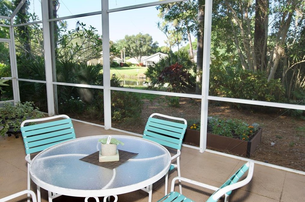 4912 Linsey Ct, Sarasota FL 34243-4556 exterior