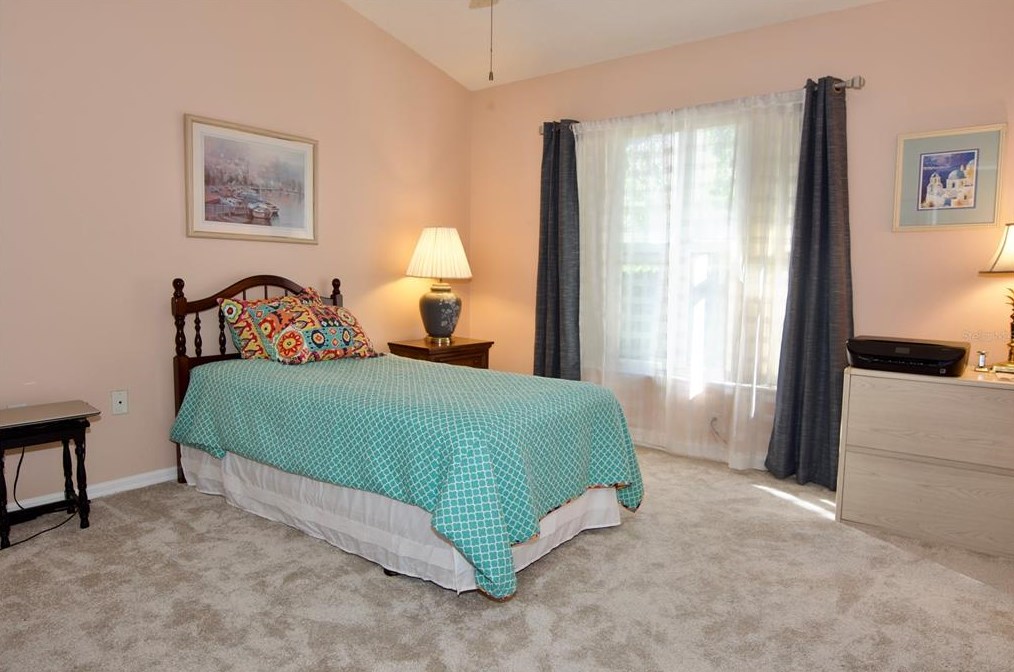 4912 Linsey Ct, Sarasota FL 34243-4556 exterior