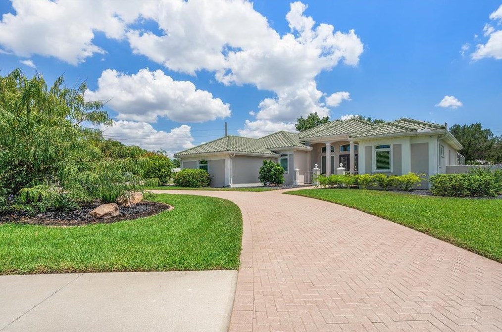 4411 Mcintosh Lake Ave, Sarasota, FL 34233-1985