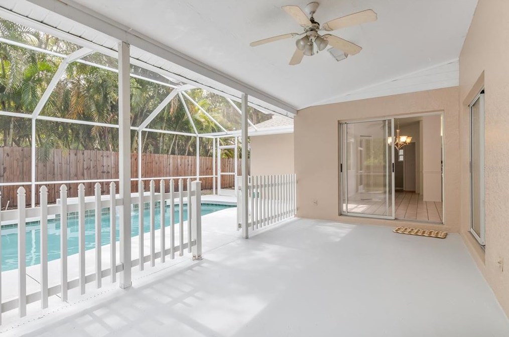 5629 Wilde Oak Way, Sarasota FL  34232-6611 exterior