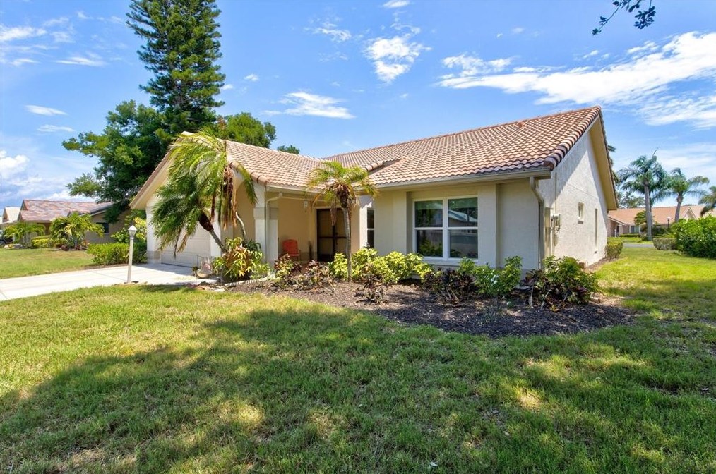 116 Inlets Blvd, Nokomis, FL 34275-4106