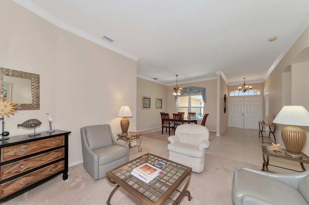 7348 Featherstone Blvd, Sarasota FL 34238-4394 exterior