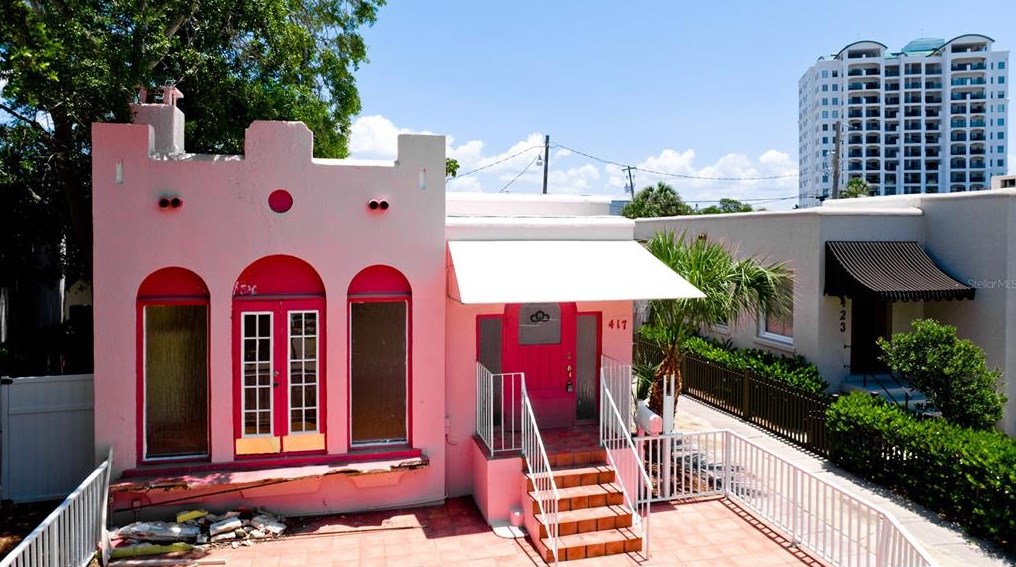 417 Burns Ct, Sarasota FL  34236-7013 exterior