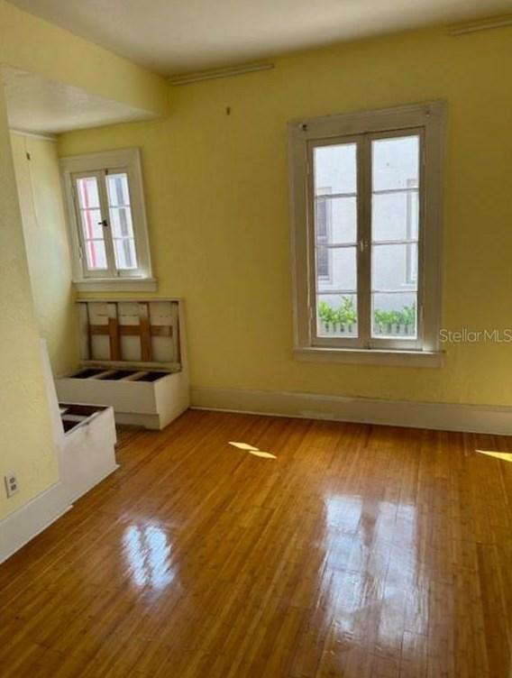 417 Burns Ct, Sarasota FL  34236-7013 exterior